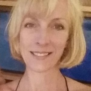 Meet your Posher, Leigh